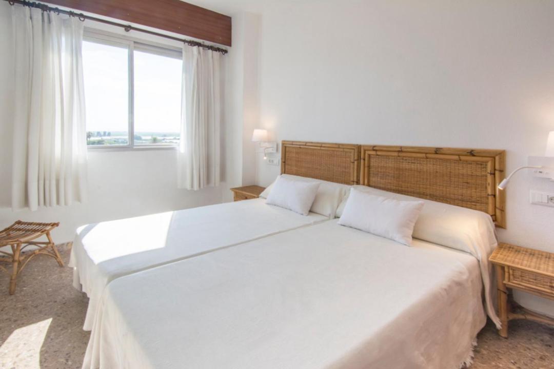 Bright Apartment Steps Away From The Beach Mareny Blau Exteriör bild